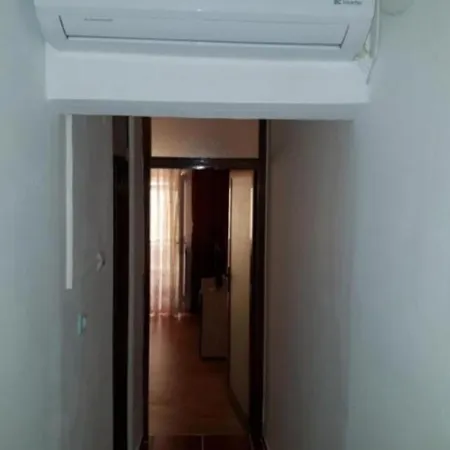 Apartament Cu 3 Decomandat La Parter * Navodari