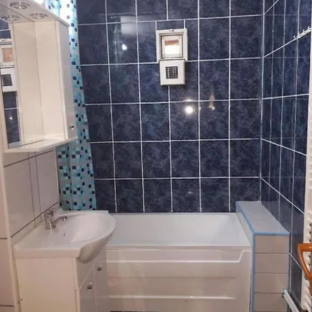 Apartament Cu 3 Decomandat La Parter Apartment Navodari