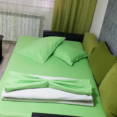Διαμέρισμα Apartament Cu 3 Decomandat La Parter