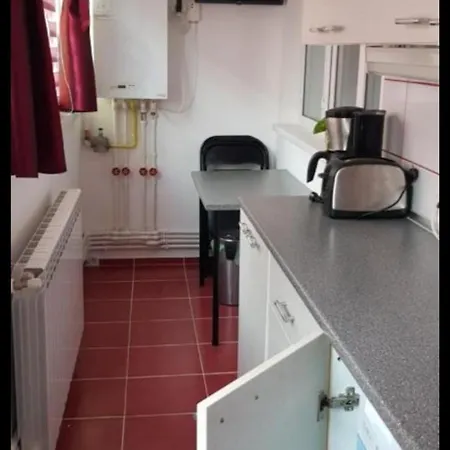 Διαμέρισμα Apartament Cu 3 Decomandat La Parter *